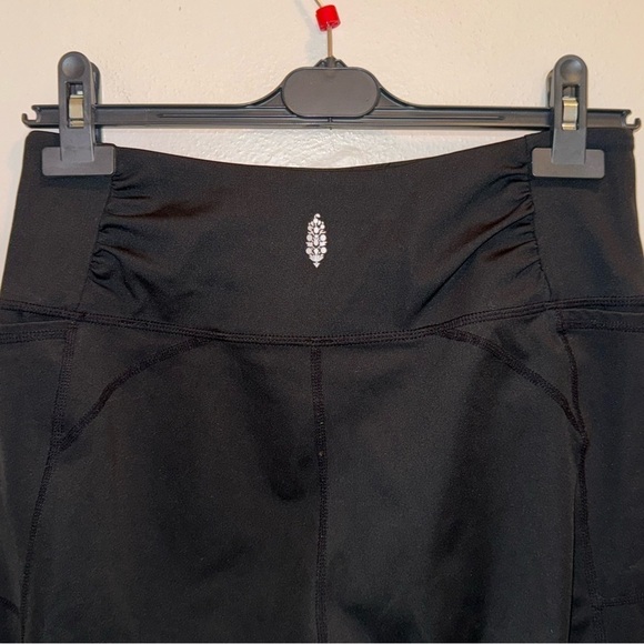 Nike Dri-Fit and Free People Movement Three Quarter Leggings Women’s Size Medium - Picture 14 of 16